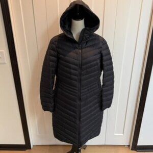 Lands End womens black 3/4 packable puffer down coat with hood - sz l.